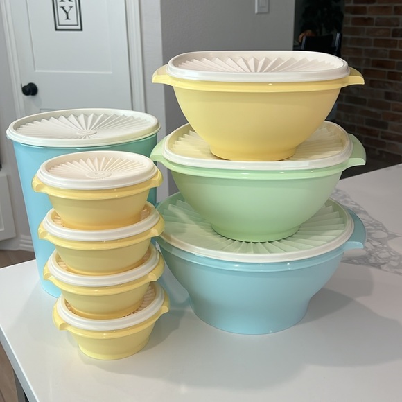 Cute. Tupperware 8pc Set - Picture 13 of 16